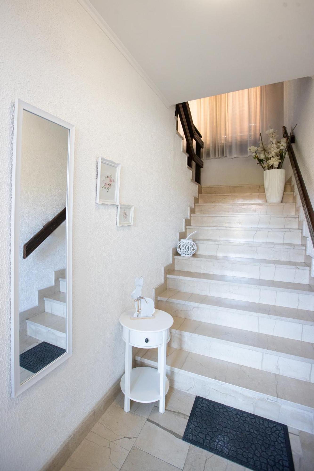 Guesthouse Sanabor Постойна Экстерьер фото